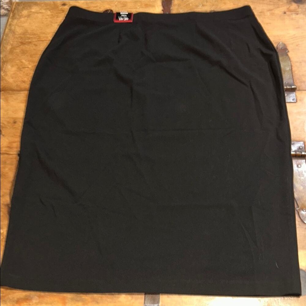 Avenue Black Knee-Length Pencil Skirt Size 18/20